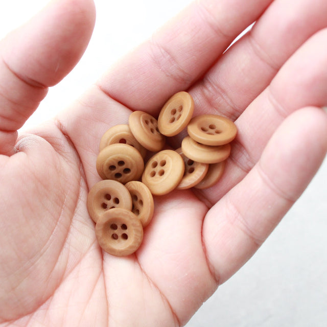 Merchant & Mills Buttons - 14mm Corozo Gold