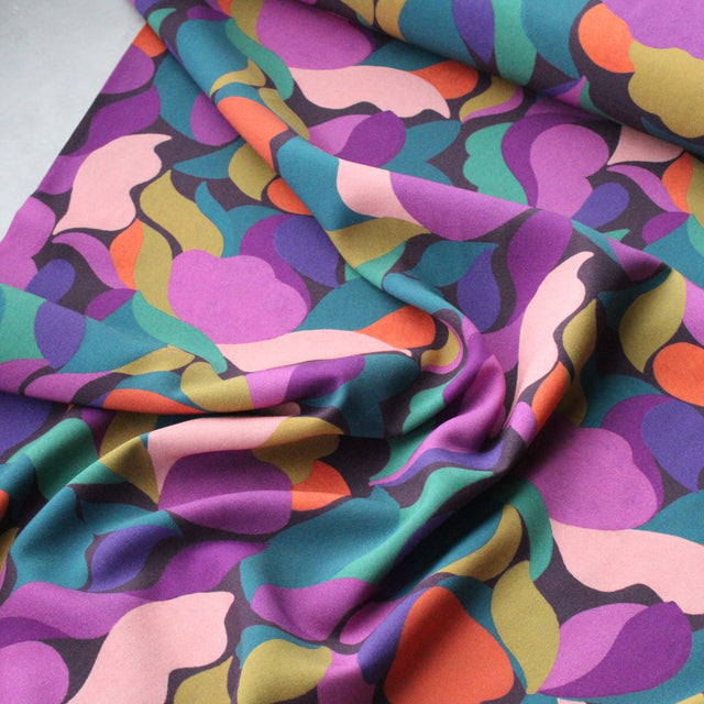 0.7m Remnant (flaw) - Viscose Stretch -  Leaves