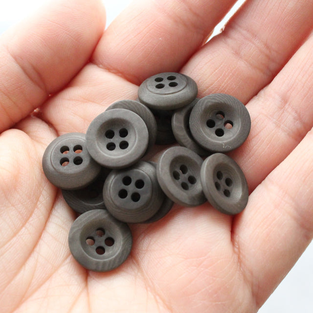 Merchant & Mills Buttons - 14mm Corozo Khaki