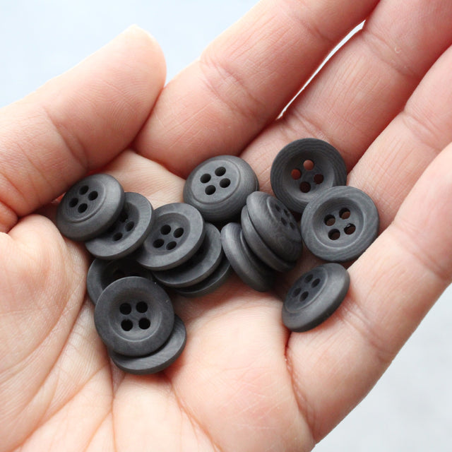 Merchant & Mills Buttons - 14mm Corozo Grey
