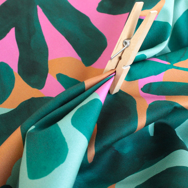 Cotton Satin - Bold Leaves Green