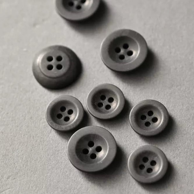 Merchant & Mills Buttons - 14mm Corozo Grey