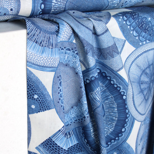 High-leg briefs in organic Liberty Fabric print - 100% compostable